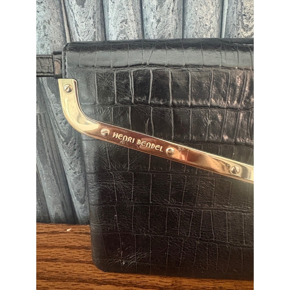 Henri Bendel Deb Black Croc Embossed Leather Wristlet Clutch Gold V Hardware - Picture 4 of 9